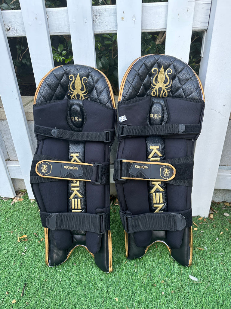 Kraken Blackout Batting Pads