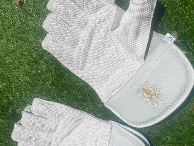 White Wicket Keeping Gloves
